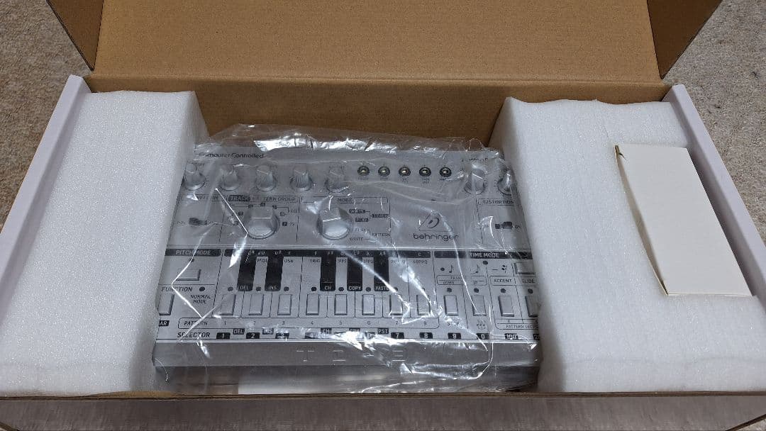 DTM・DAW behringer TD-3-SR