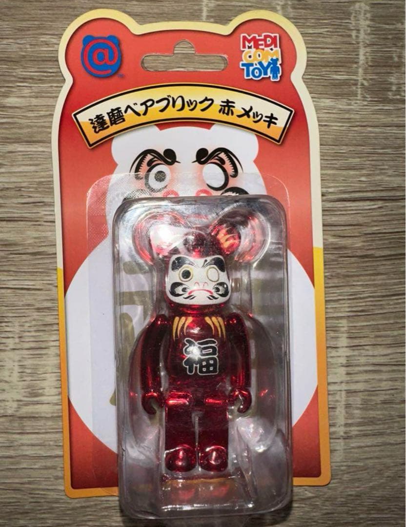送料込み　達磨ベアブリック100％　赤メッキ