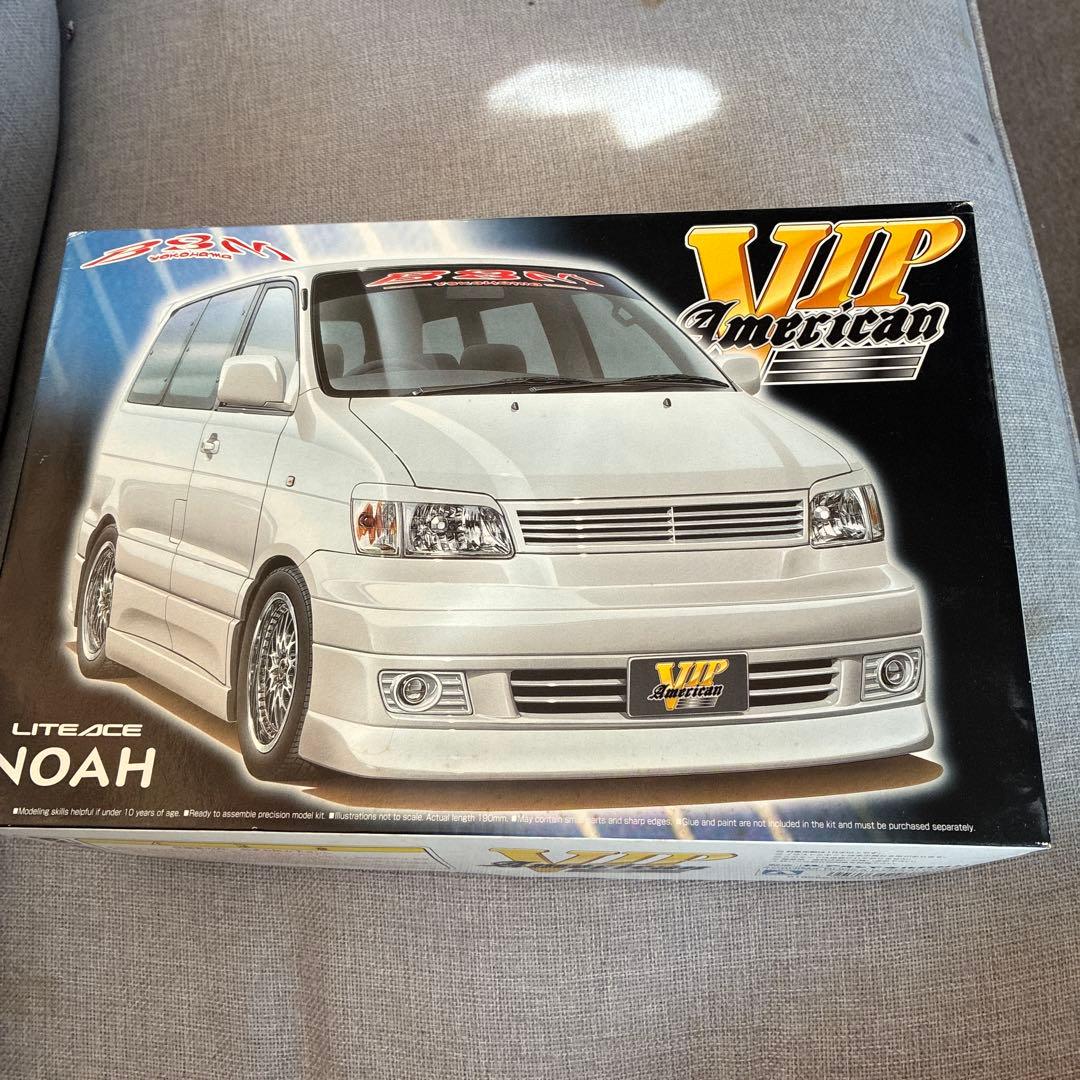 アオシマ。VIP American Liteace Noah希少品