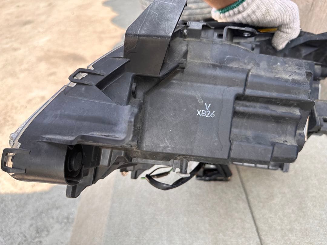 トヨタ　クラウン　GRS200 ヘッドライト 左右　セット　一台分