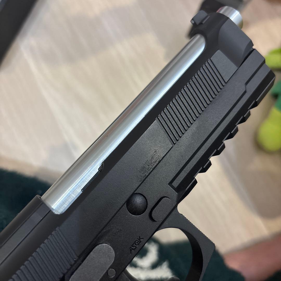 東京マルイ　バイオハザード AVOM/AWM 01P ガスブローバック