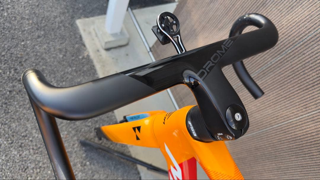 elves orome aeropro 400-90 サイコンマウント付