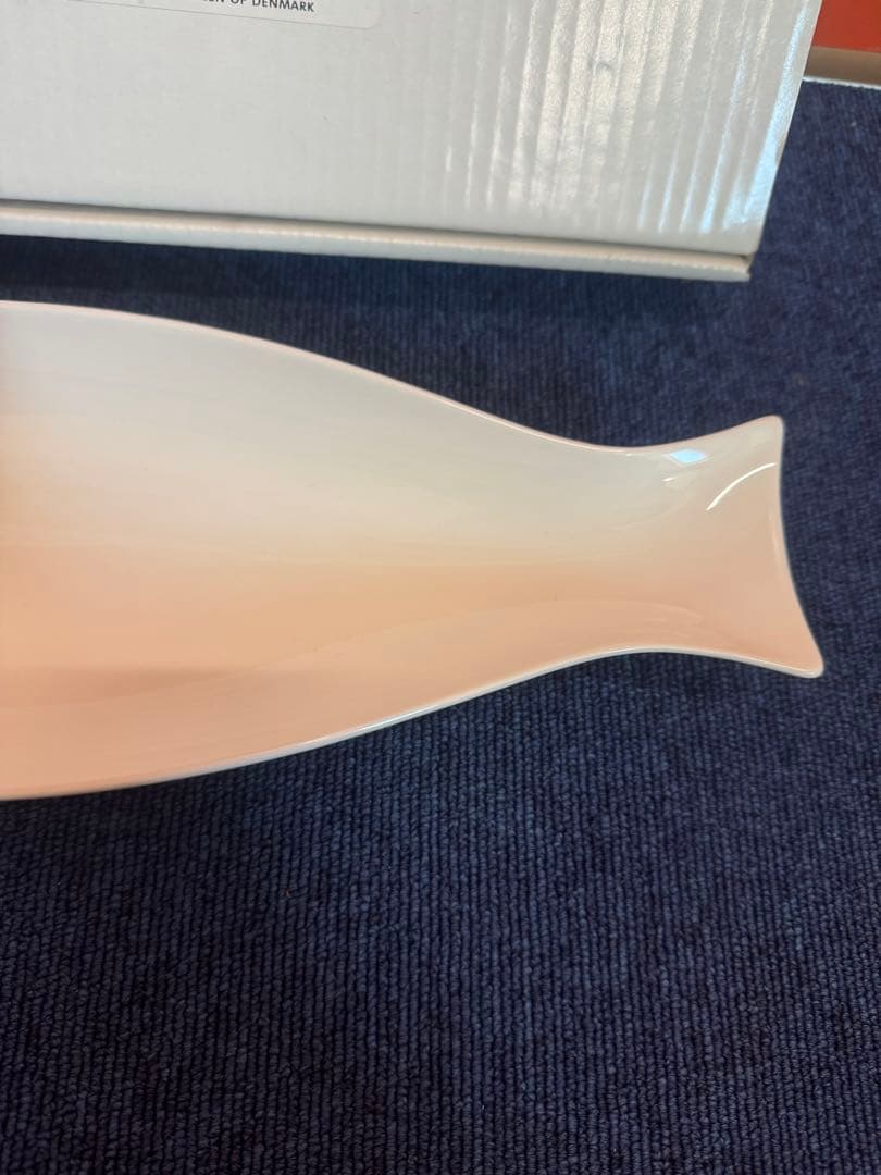 1908  ロイヤルコペンハーゲン フィシュプレート 白ホワイト　未使用