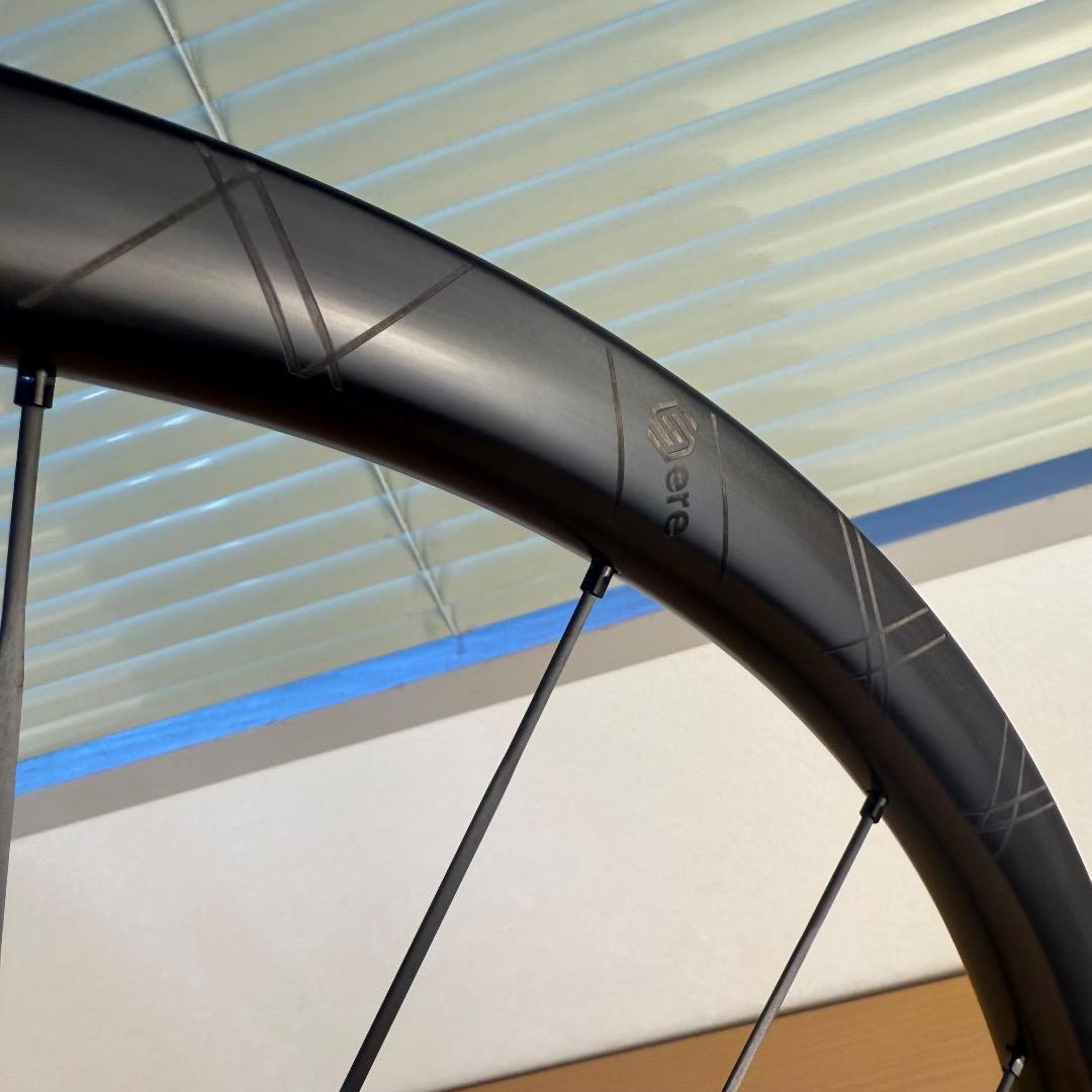 【美品】ERE RESEARCH GENUS SL30-R カーボンホイール