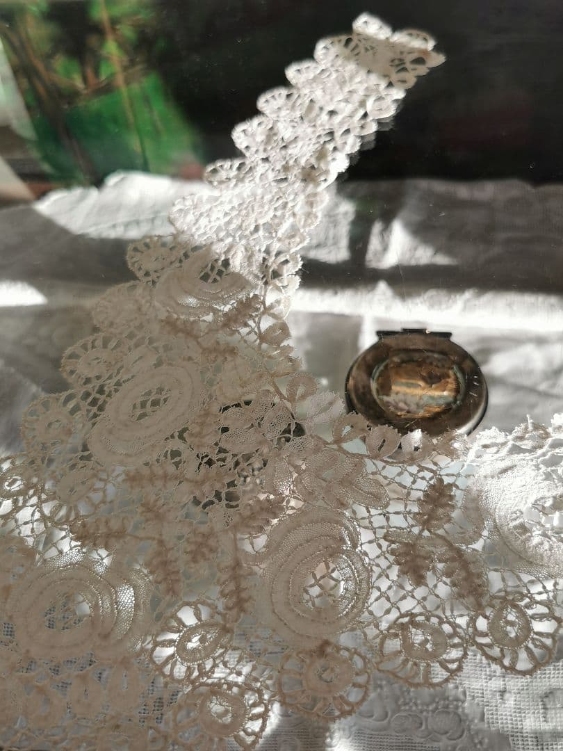 アンティーク ブリュッセル デュセスレース クラシックローズとリーフの付け襟