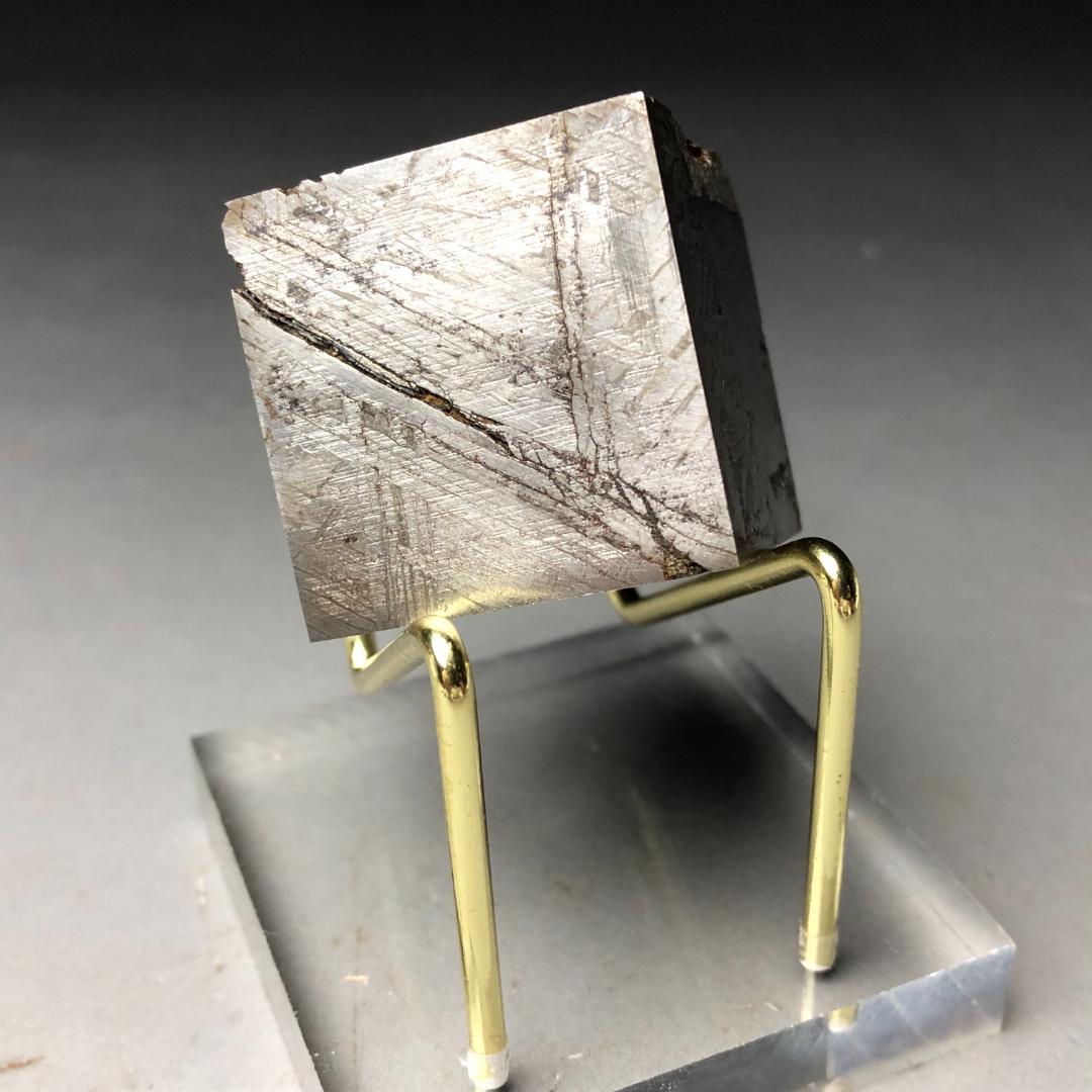 アルタイ隕石　メテオライト 立方体　 鉄隕石　重さ199ｇ