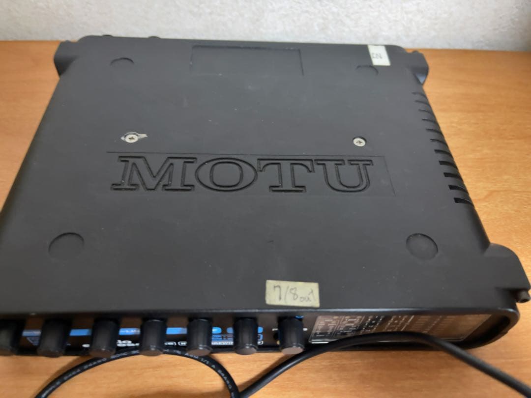 MOTU audio express オーディオインターフェイス　電源等付属