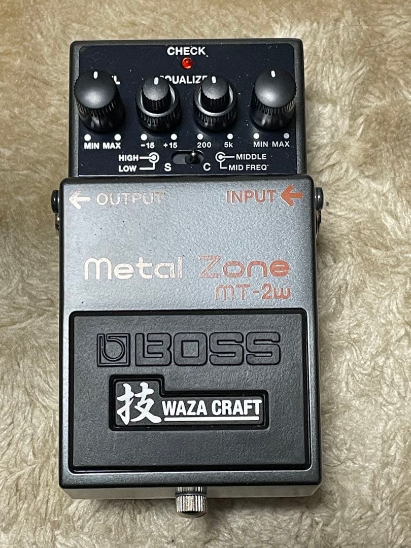 BOSS l Zone MT-2w ギターエフェクター