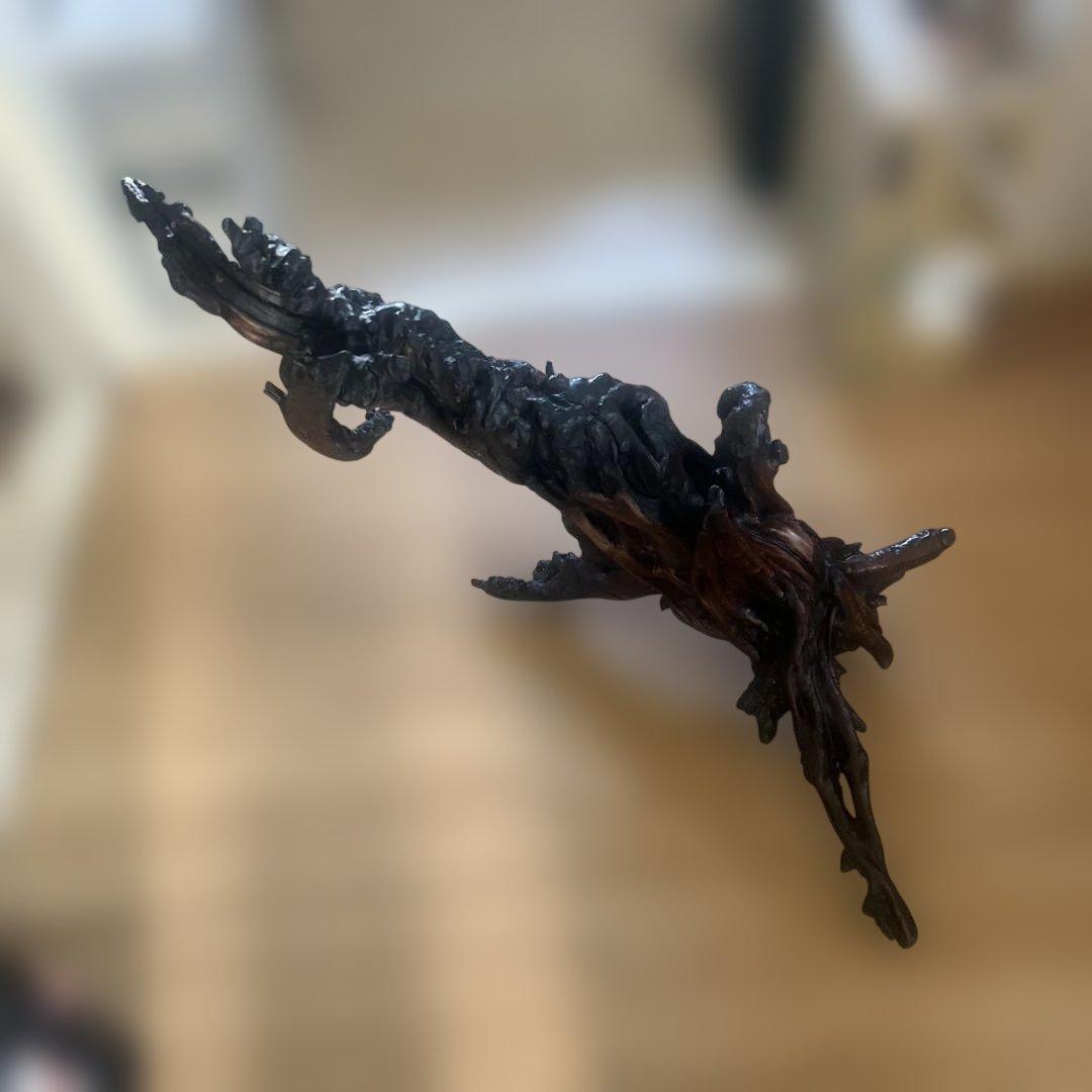 奇妙な流木オブジェ人物が彫刻あり