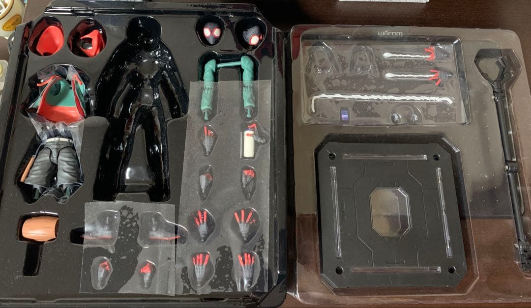 スパイダーバース 千値練マイルズ・モラレス フィギュア