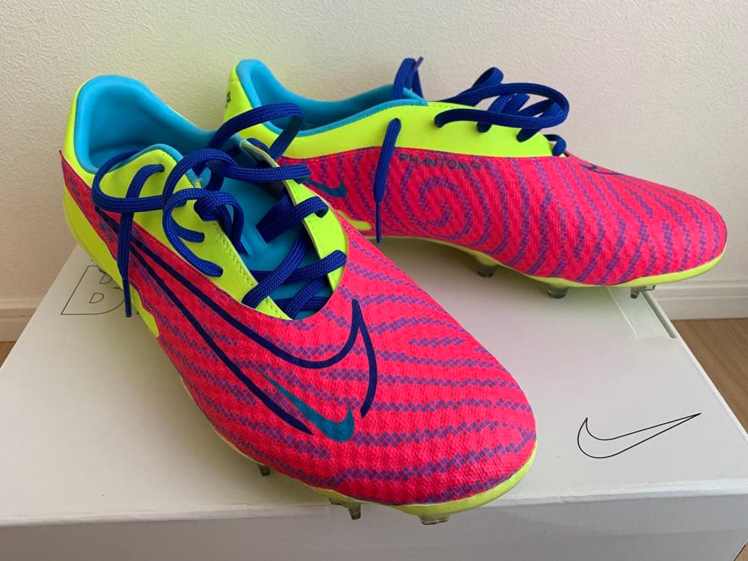 NIKE ファントムGX アカデミーMG 26cm 特注 世界に１足のカラー？