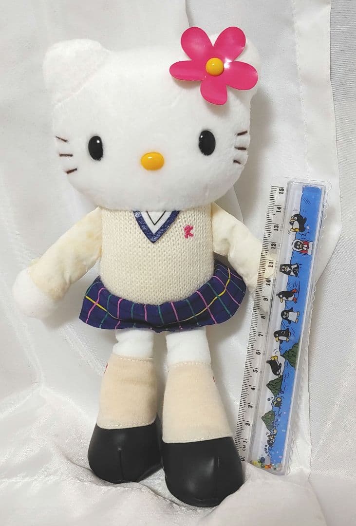 サンリオ　ハローキティ　キティちゃん　制服　女子高生
