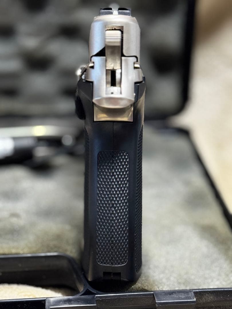 タナカ製 W.A. シグザウエルP226 ALLシルバーモデル DOSKOCIL