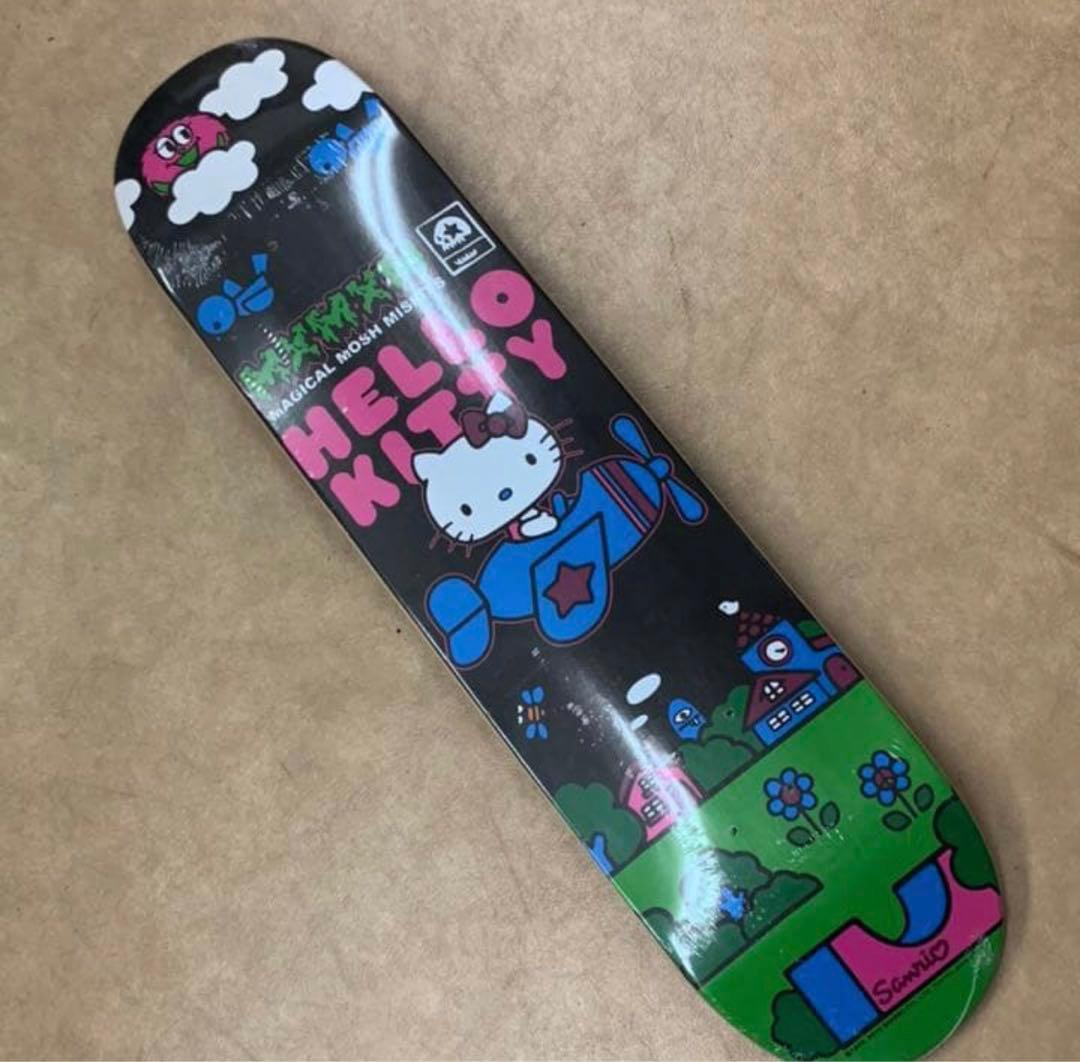 MxMxM x HELLO KITTY スケートボードデッキ