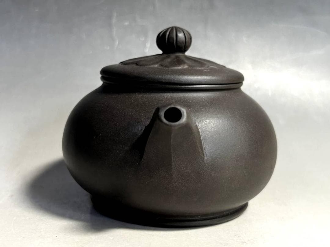 急須■周桂珍制 紫砂壺 紫泥 後手 菊花摘み 中国古美術 古玩 唐物 時代骨董■