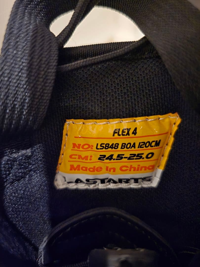 LASTARTS スノーボードブーツ(女性用) 24.5-25cm