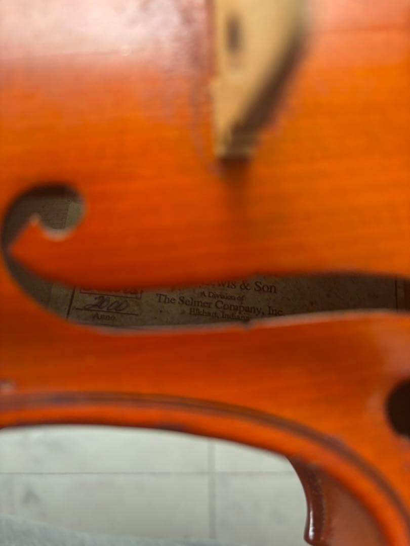 William Lewis & Son Co. バイオリン