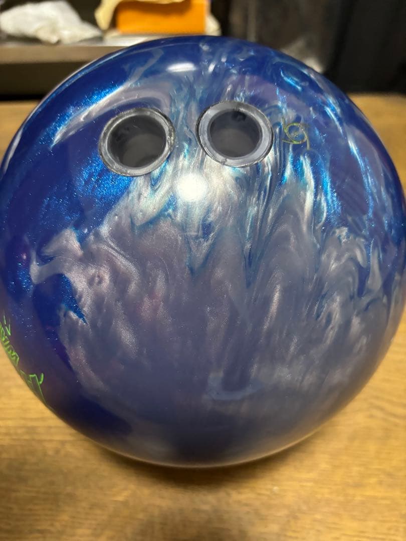 ぴろりんSTORM ROAD WARRIOR ボウリングボール 14ポンド