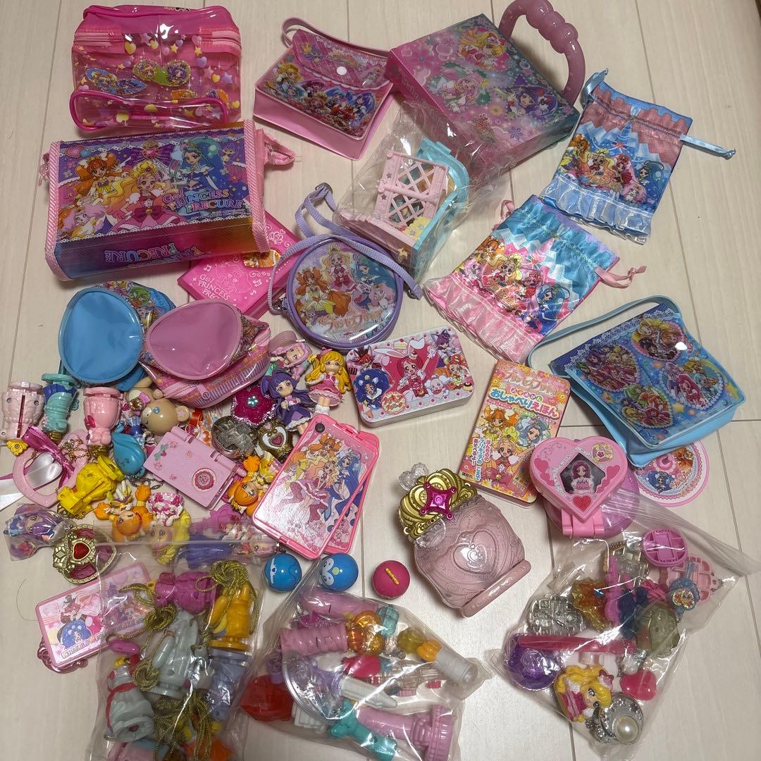 プリキュア　プリンセスパフューム　ポーチ　フィギュア　キーホルダー　ストラップ