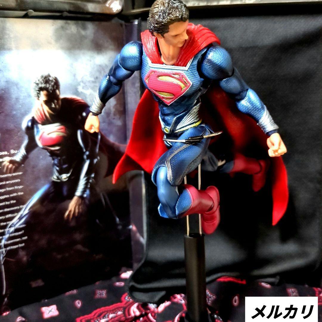 PLAY•ARTS•改✨ＭAN OF STEEL ✨ スーパーマン《中古開封品》