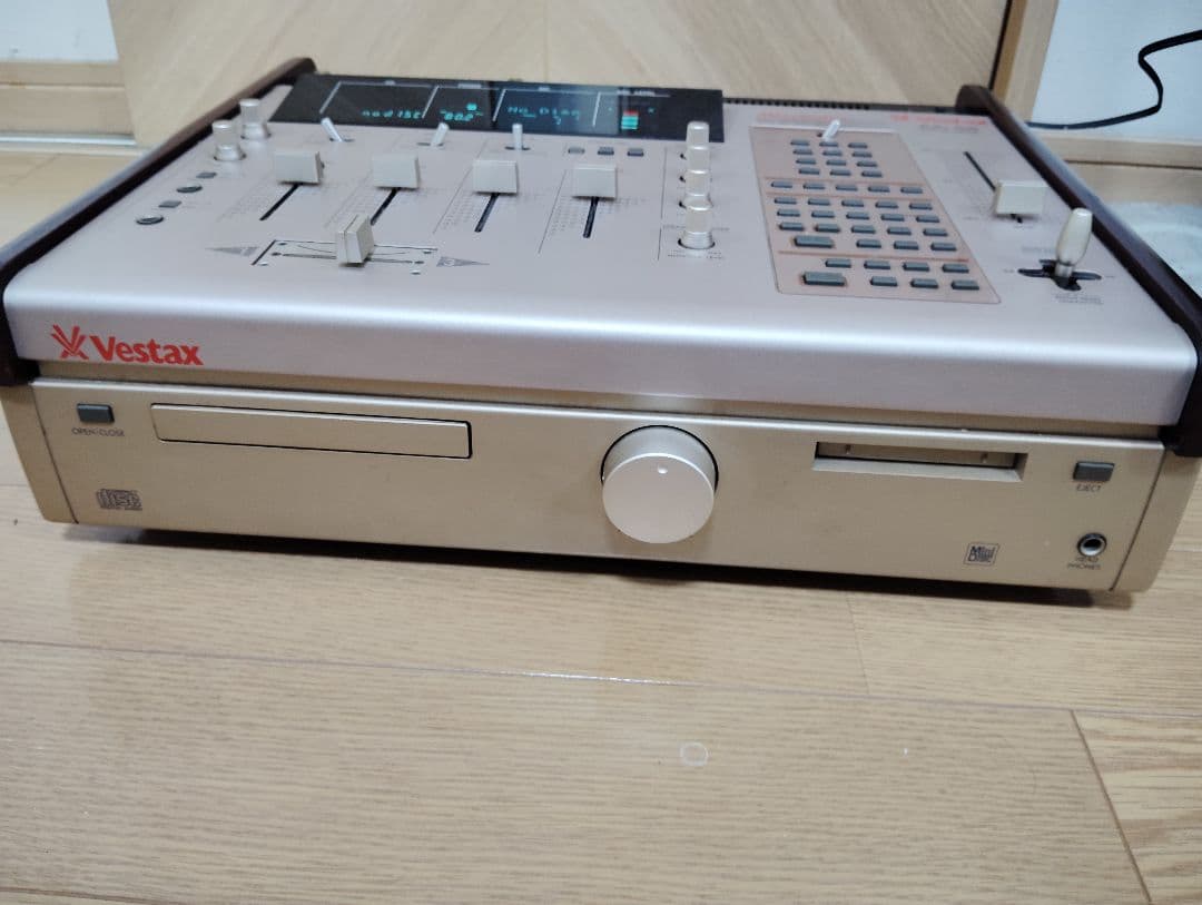 【希少・通電確認済】 Vestax AA-88 ACTIVE AUDIOミキサー