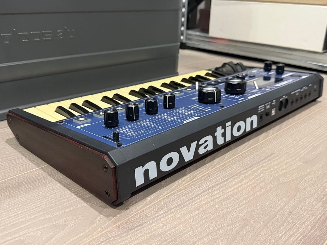 NOVATION MiniNova ノベーション　ミニノヴァ