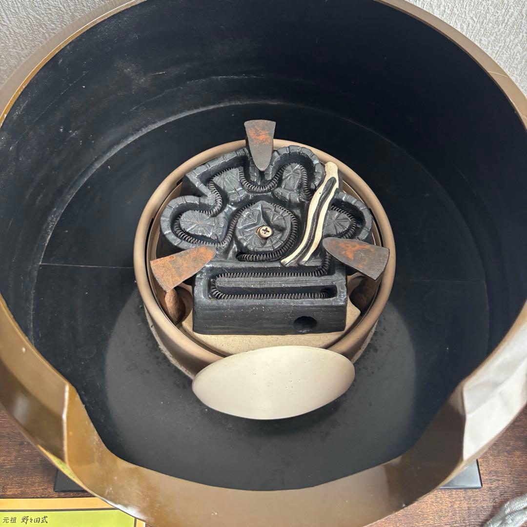 電気風炉野々田式　「面取風炉　合金製」「風炉用炭型電熱器」 「糸目尻張釜」セット
