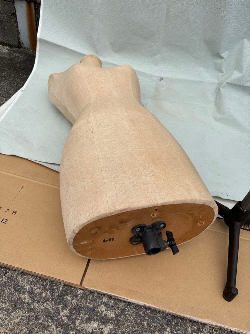 和装トルソー　べージュ着付けマネキン 和装ボディ女性用 　金属スタンド付き