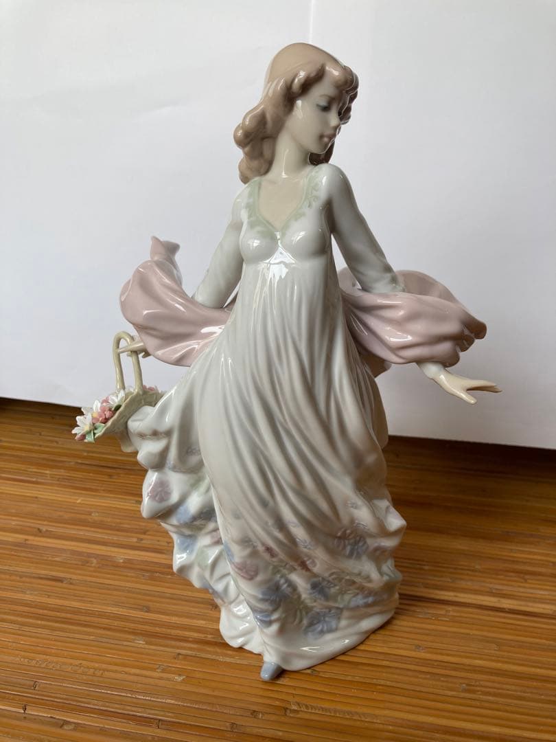 希少　美品　Spring splendor LLADRO