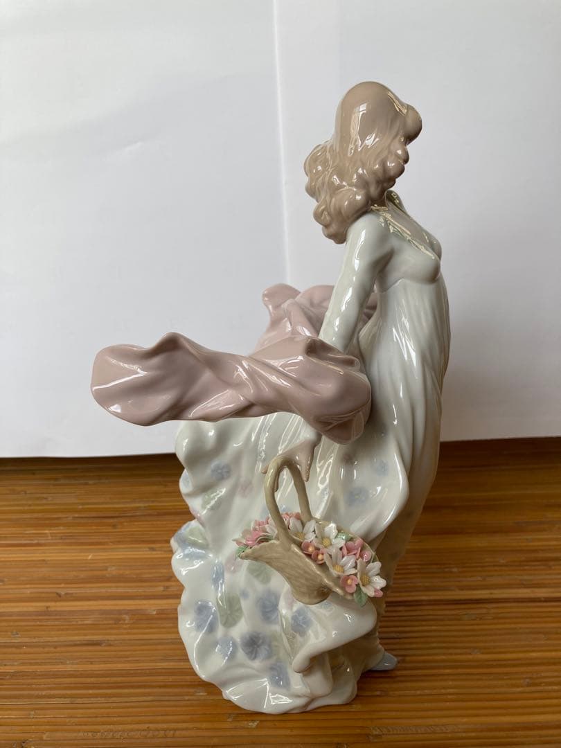 希少　美品　Spring splendor LLADRO