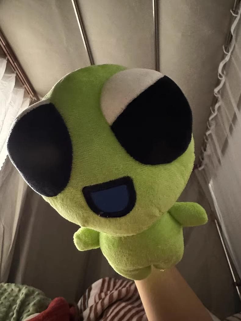 宇宙人のぬいぐるみ