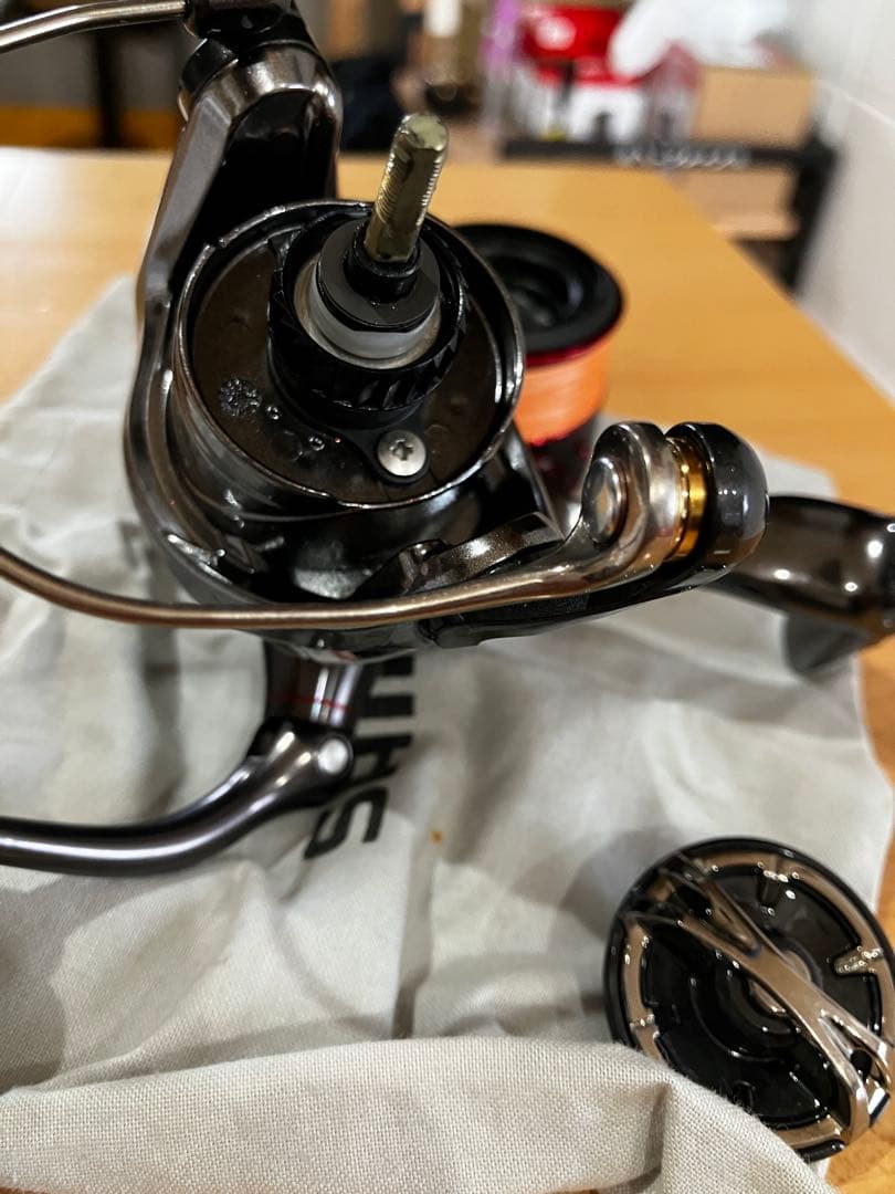 リール SHIMANO STRADIC C14+ C2000HGS