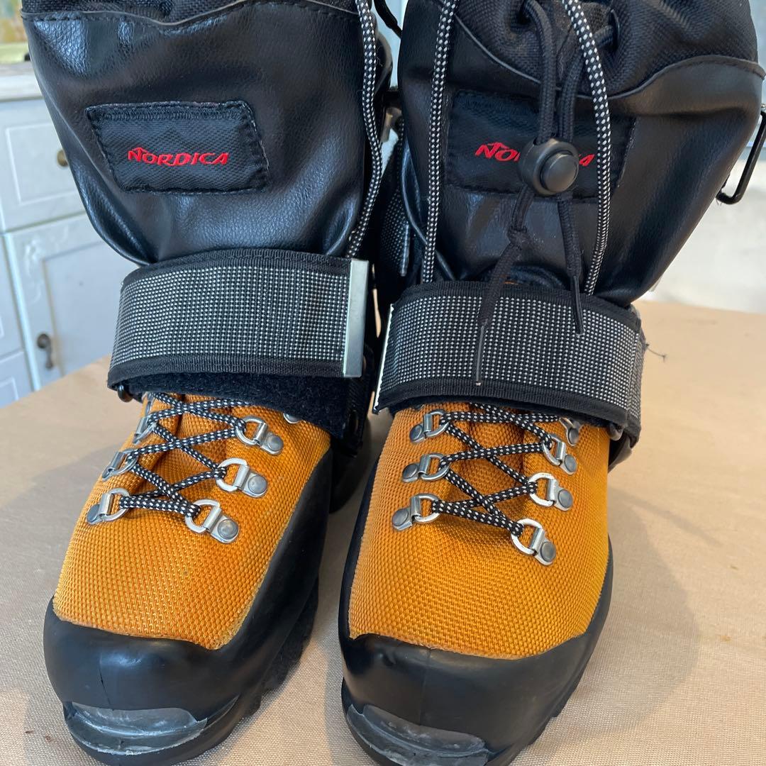 美品ノルディカ　ファンドライブ　ファンスキーブーツ24.5ブーツケース 付き