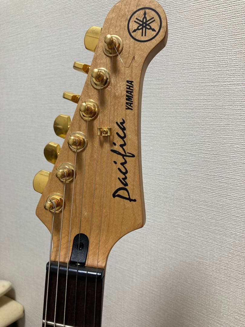 Yamaha Pacifica 312エレキギター