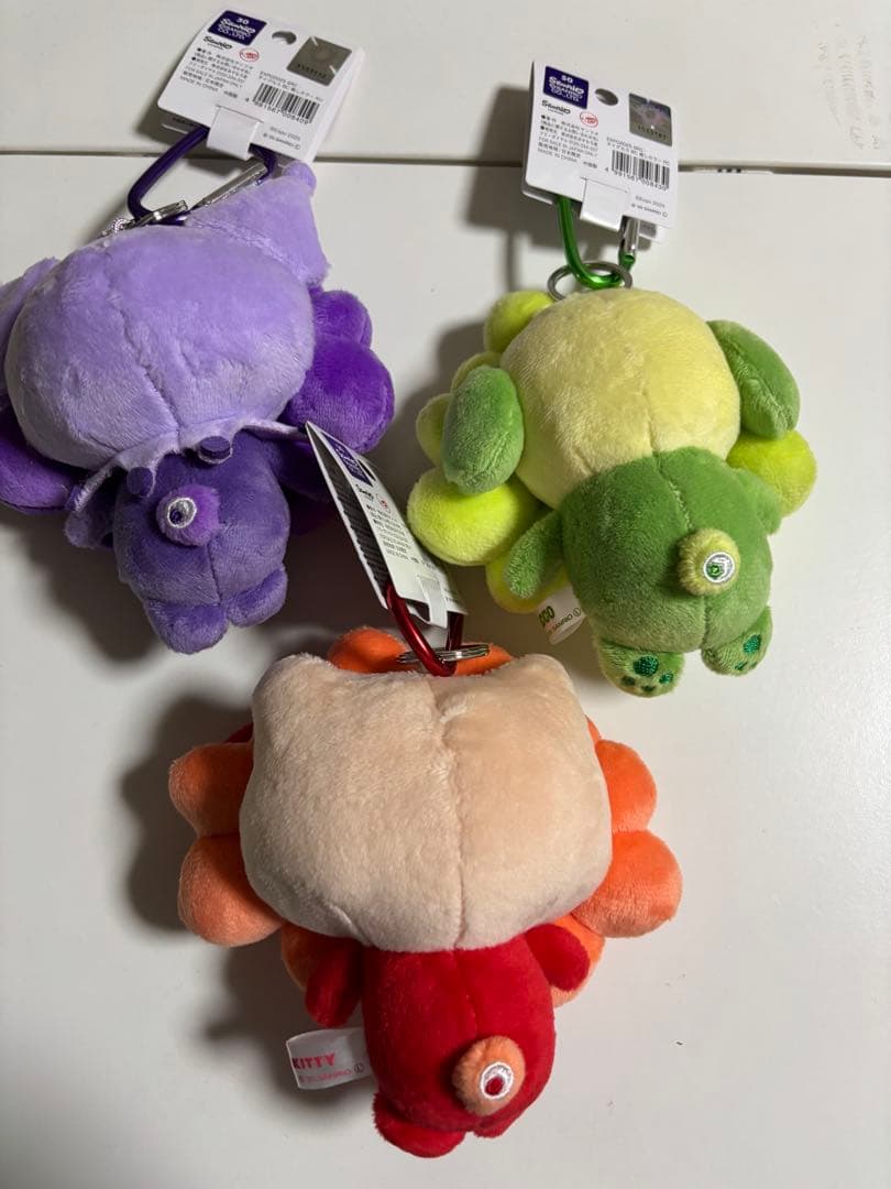 推しカラーサンリオ　ミャクミャク　なりきりぬいぐるみ　カラビナBC 3点セット