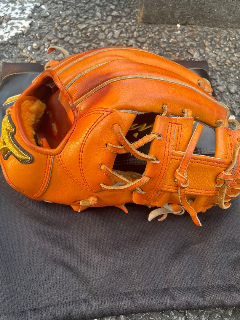 ミズノプロ　坂本モデル