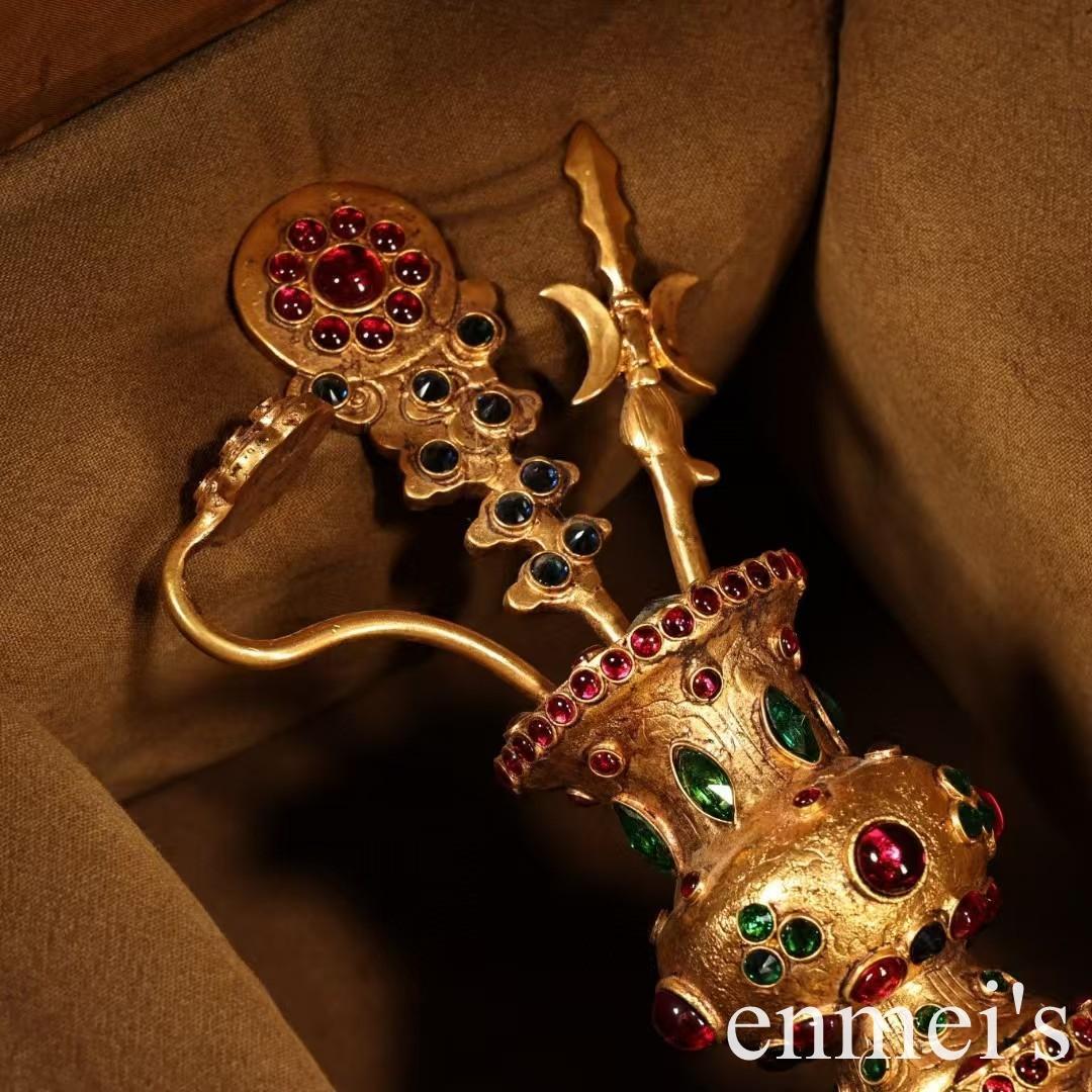 中国古美術・旧蔵鎏金の太平ぞう・純手作り・純銅製・高浮彫・置物・文房・風水開運