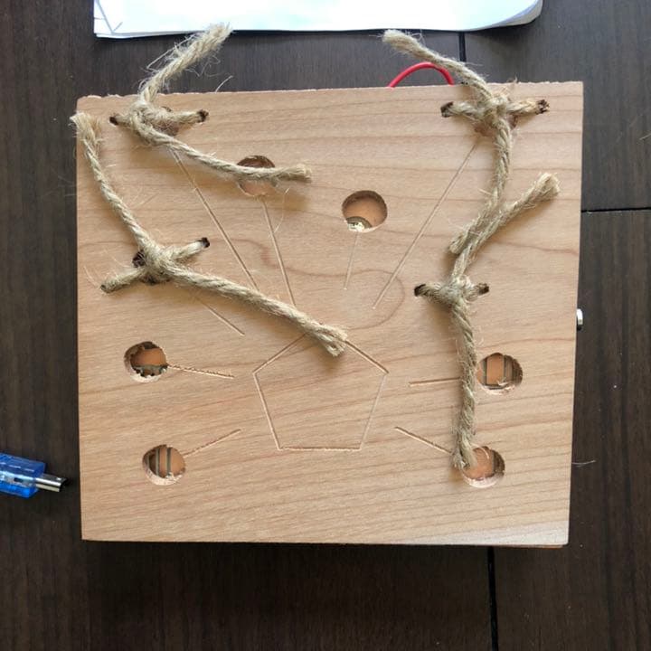 garageメーカーのセミモジュラーシンセ。