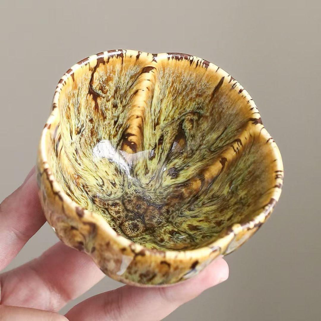 貝殻型陶器の器 褐色と緑