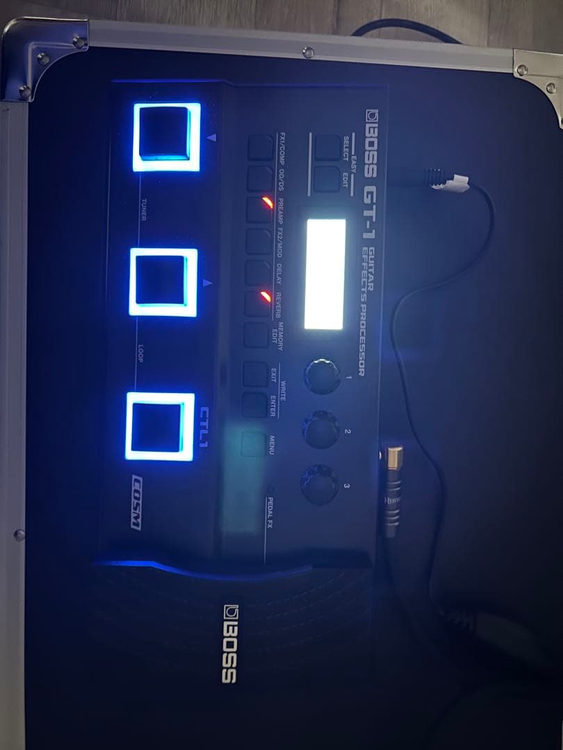 BOSS GT-1 エフェクター 本体と付属品