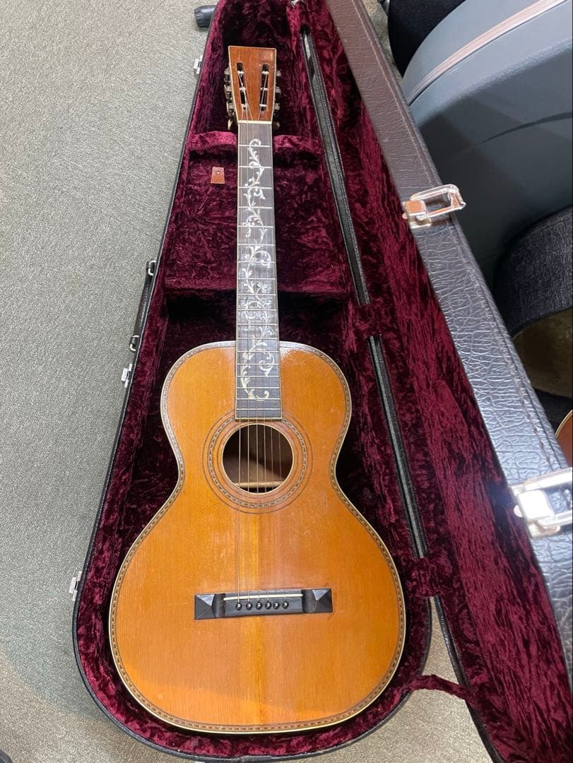 パーラーギター