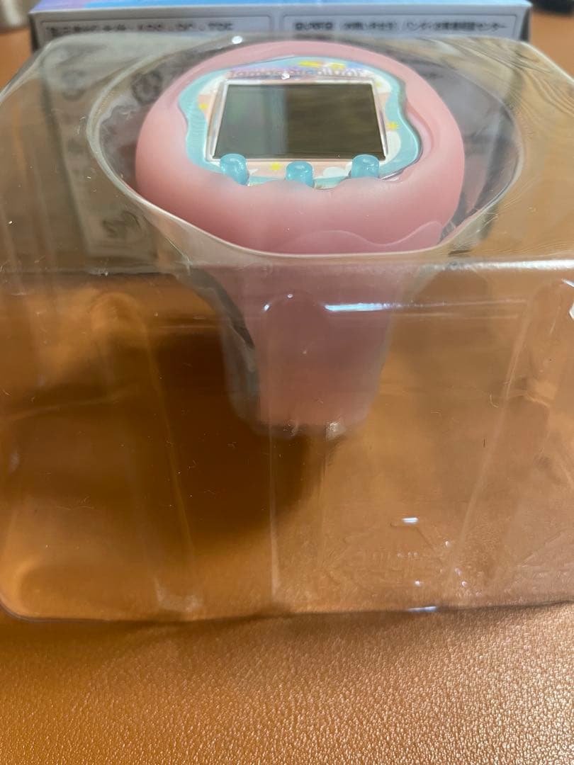 Tamagotchi Uni ピンク USBケーブル付き