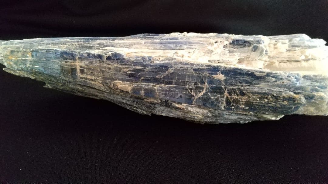 カイヤナイト(原石)