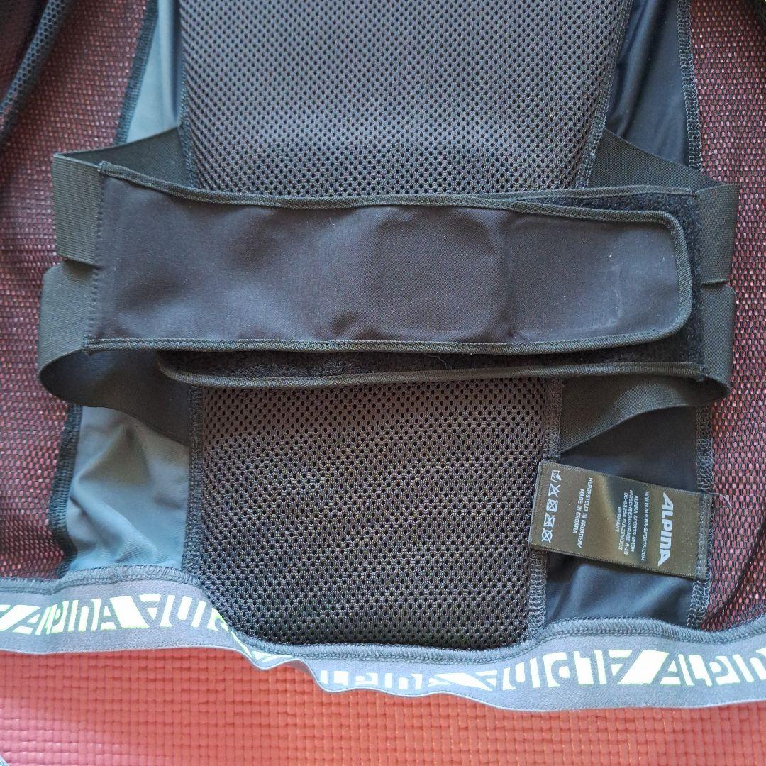 ALPINA メッシュフルジッパーベスト 152/158 ブラック