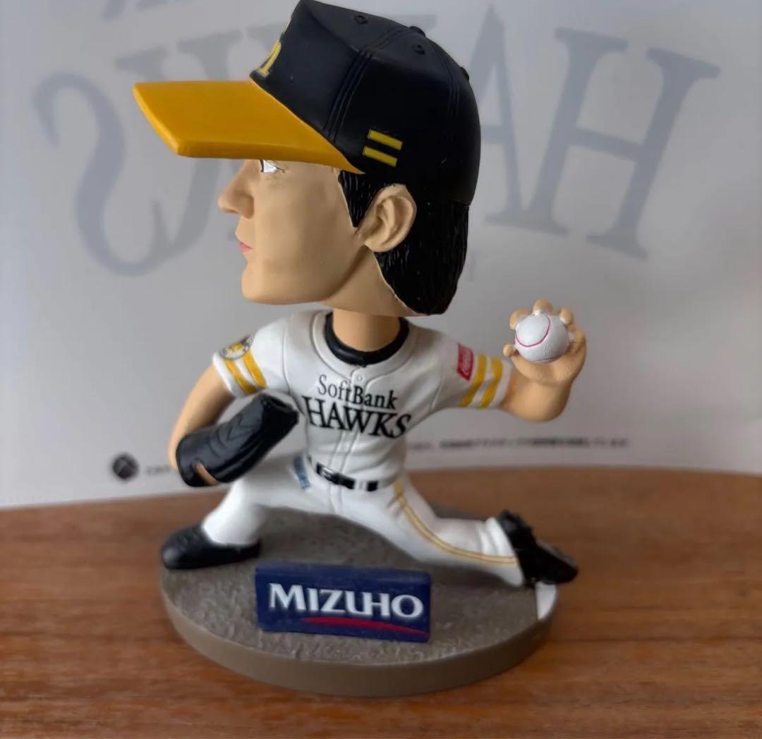 ソフトバンクホークス和田毅21 フィギュア　非売品のため貴重な品となります。