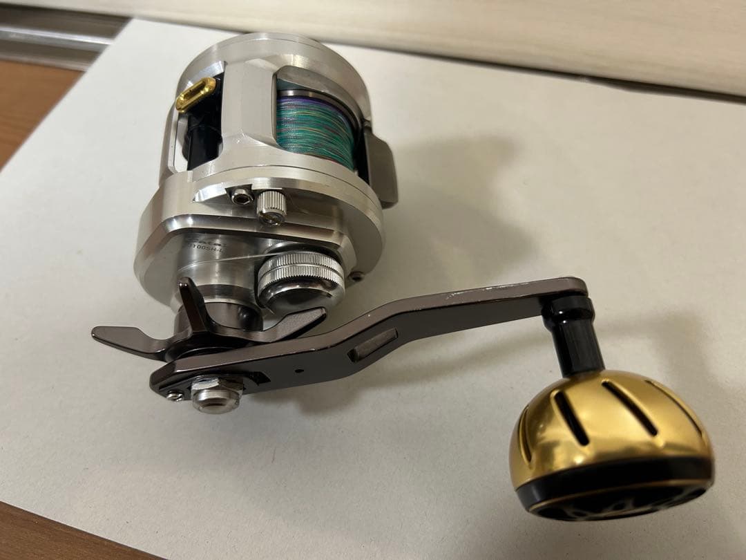 中古　Daiwaベイトリール 15 キャタリナ ベイジギング 100SH-L