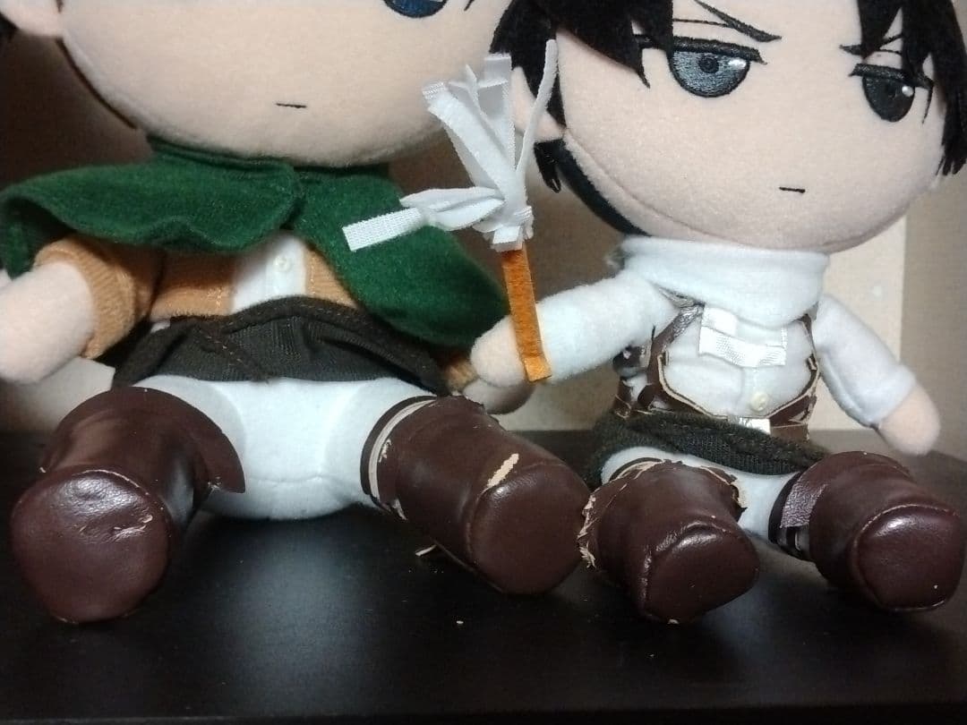 進撃の巨人　リヴァイ　エルヴィン　giftぬいぐるみ　スーツ　お掃除兵長　巨人展