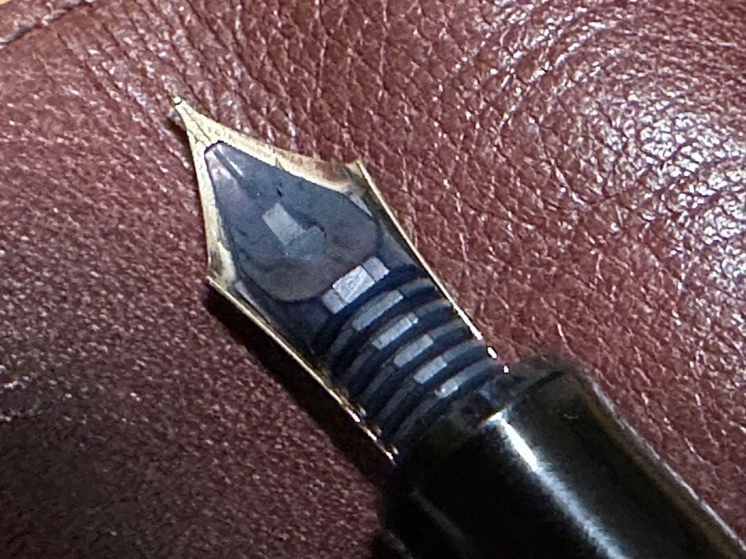 Pilot Custom 742 万年筆 黒　FM