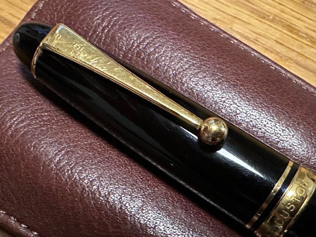 Pilot Custom 742 万年筆 黒　FM