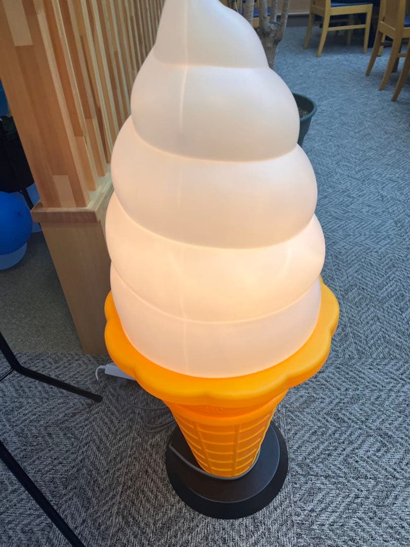 アイスクリームコーン ディスプレイ